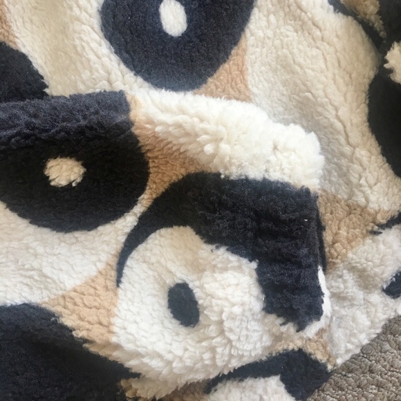 Urban Outfitters Yin Yang Sherpa Jacket - Picture 7 of 8